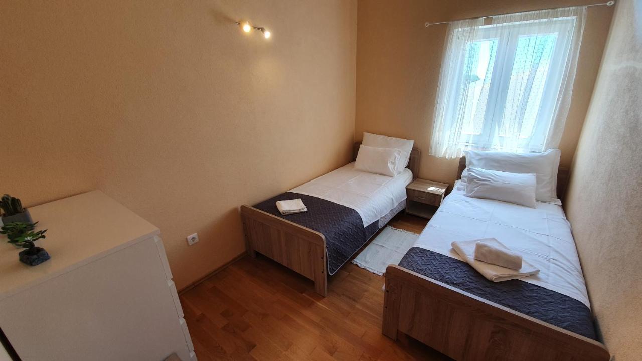 Apartments Miki Pag Town Kültér fotó