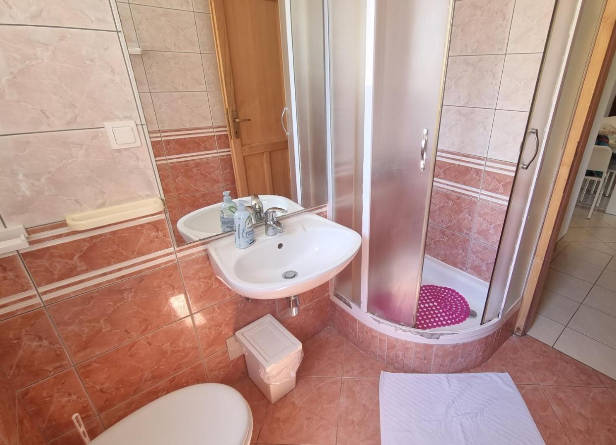 Apartments Miki Pag Town Kültér fotó