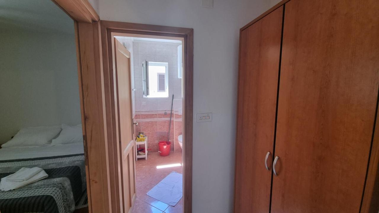 Apartments Miki Pag Town Kültér fotó