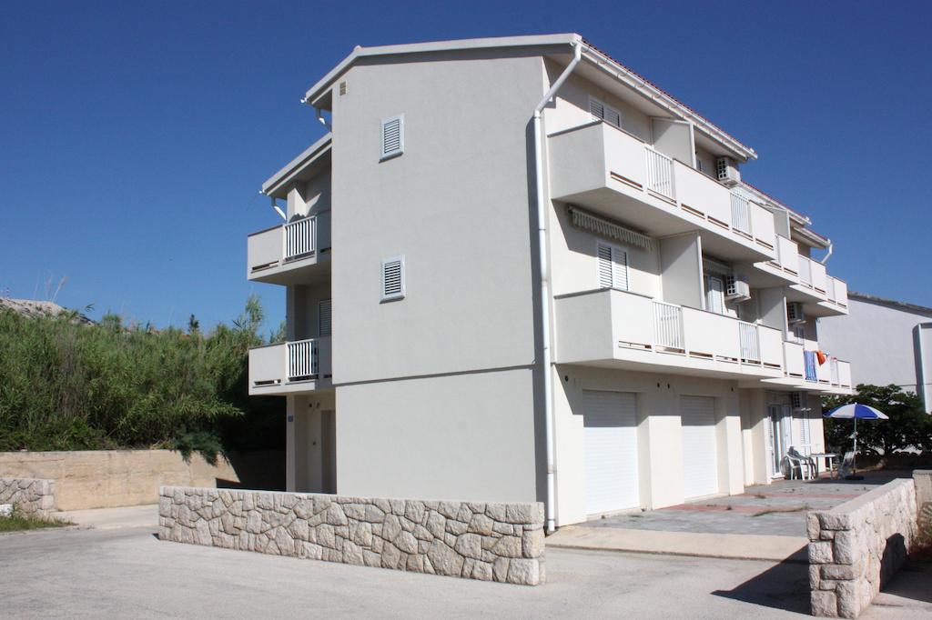 Apartments Miki Pag Town Kültér fotó